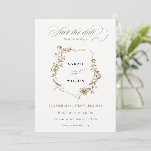 Chic Dusky Pink Blush Wildblume Wappen Hochzeit Save The Date (Stehend Vorderseite)