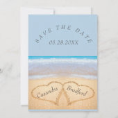 Chic Dusty Blue Beach Hochzeit Herz-Sand Hochzeit Einladung (Rückseite)