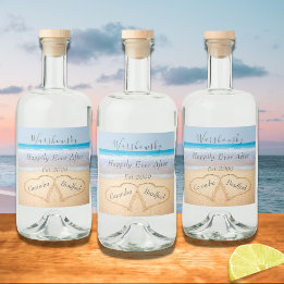 Chic Dusty Blue Beach Wedding 2 Heart Sand Alkoholflaschenetikett
