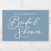 Chic Dusty Blue Brautparty White Personalisiert Schaumweinetikett (Einzelnes Label)