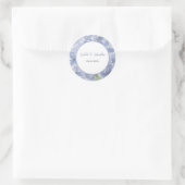 Chic Dusty Blue Hydrangea Blossoms Wreath Wedding Runder Aufkleber (Tasche)