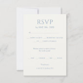 Chic Dusty Blue Monogram Wedding RSVP (Vorderseite)