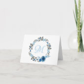 Chic Dusty Blue Rose Wreath Monogram (Vorderseite)