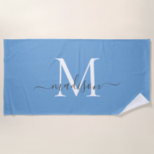 Chic Dusty Blue White Monogram Elegante Gray Scrip Strandtuch
