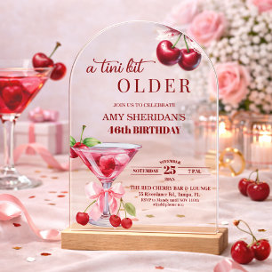 Chic Ein Tini-Bit älterer Kirsch-Martini 46. Gebur Acryleinladungen