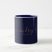 Chic Elegant Navy Blue Gold Script Zweifarbige Tasse (Mittel)