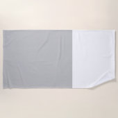 Chic Eleganter heller, moderner, grau-weißer Farbb Strandtuch (Vorderseite)