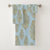 Chic Elegantes Light Blue Gold Fern Leaf Muster Badhandtuch Set (Insitu)
