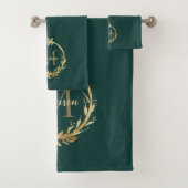 Chic Emerald Green Gold Monogram Eukalyptus Wreath Badhandtuch Set (Insitu)