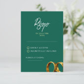 Chic Emerald Green Gold Rings Wedding RSVP Karte (Stehend Vorderseite)
