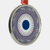 Chic Energetic Eye Design: Ein mesmerisierendes Mu Silbernes Ornament (Rechts)