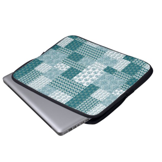 Chic Ethnic Imitats Patchwork Pattern, Aquamarin u Laptopschutzhülle (Vorne Knopf)