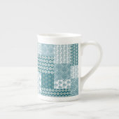 Chic Ethnic Imitats Patchwork Pattern, Aquamarin u Porzellantasse (Rechts)