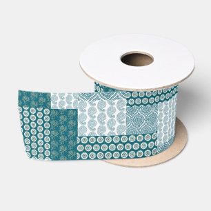 Chic Ethnic Imitats Patchwork Pattern, Aquamarin u Satinband