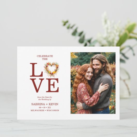 Chic Exquisite Love Quote Fall Floral Heart-Shape Save The Date (Stehend Vorderseite)