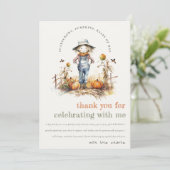Chic Fall Pumpkin Scarecrow Harvest Kindergeburtst Dankeskarte (Stehend Vorderseite)