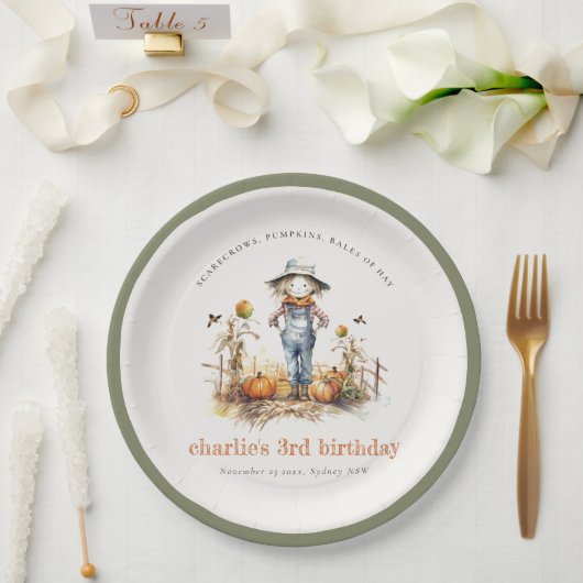 Chic Fall Pumpkin Scarecrow Harvest Kindergeburtst Pappteller (Hochzeit)