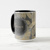 Chic Feathers on Sleek Silver Personalisiert Tasse (Vorderseite Links)