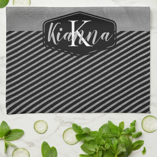 Chic Feathers with Silver Stripes Monogram Geschirrtuch (Gefaltet)