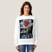 "Chic Floral Elegance: Women's Rose Design T - Shi Sweatshirt (Vorne ganz)
