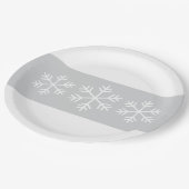 Chic Formal Light Gray White Stripes Schneeflocken Pappteller (Schrägansicht)