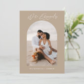 Chic Foto QR Code Hochzeitsankündigung Verlobung Einladung (Stehend Vorderseite)