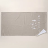 Chic Future Mrs. Gray Monogram Strandtuch (Vorderseite)