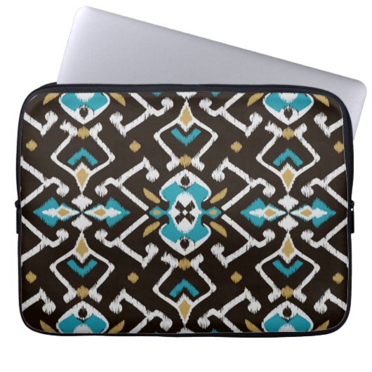 Chic geometrisches schwarzes aquamarines ikat laptopschutzhülle (Vorderseite)