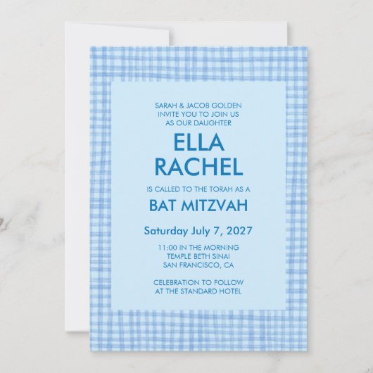 Chic Gingham Modern Custom QR CODE Bat Bar Mitzvah Einladung (Vorderseite)