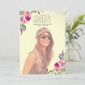 Chic Girly Floral Foto Graduation Party Einladung (Stehend Vorderseite)
