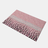 Chic Girly Pink Leopard Glitzer Image Fußmatte (Schrägansicht)