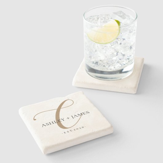 Chic Gold C Monogram Script Name Wedding Date Steinuntersetzer (Seitenansicht)