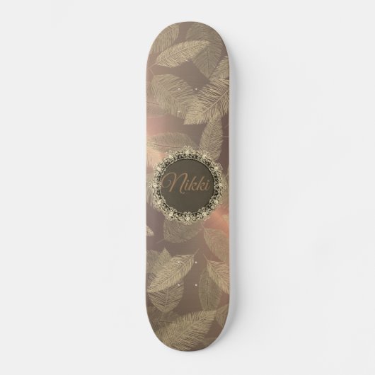Chic Gold Feathers on Gold Rose Personalisiert Skateboard (Vorderseite)