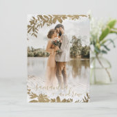 Chic gold florale Marmor Drehbuch 5 Fotos Hochzeit Einladung (Stehend Vorderseite)