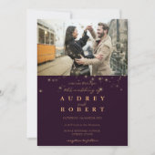 Chic Gold Glitzer Burgundy Foto Wedding Einladung (Vorderseite)