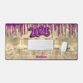 Chic gold hot pink Tropfen monogram 2025 calendar Schreibtischunterlage (Tastatur & Maus)