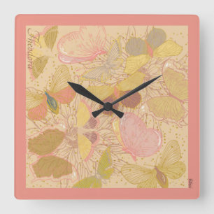 Chic Gold Leaf and Butterfly Pink Background Quadratische Wanduhr