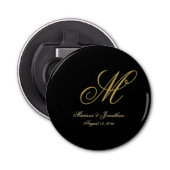 Chic Gold Monogram Script Black Wedding Flaschenöffner (Vorderseite)