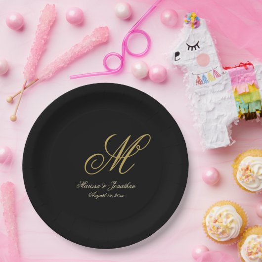 Chic Gold Monogram Script Black Wedding Pappteller (Party)