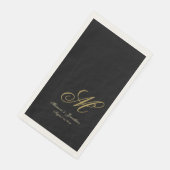 Chic Gold Monogram Script Black Wedding Serviette (Ecke)