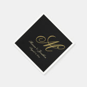 Chic Gold Monogram Script Black Wedding Serviette (Ecke)