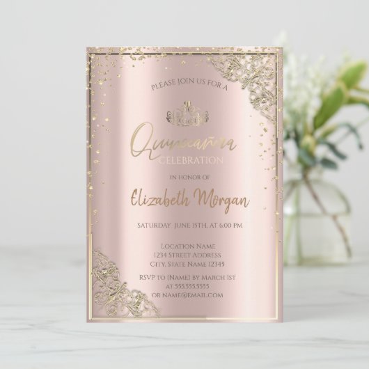 Chic Gold Tiara, Diamonds Rose Gold Quinceañera Einladung (Stehend Vorderseite)