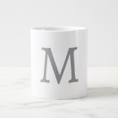 Chic Gray Initial Letter Monogram Modern Jumbo-Tasse (Vorderseite)