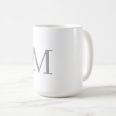 Chic Gray Initial Letter Monogram Modern Kaffeetasse (VorderseiteRechts)