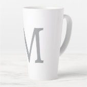 Chic Gray Initial Letter Monogram Modern Milchtasse (Rechte Ecke)