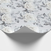Chic Gray Silver White Floral Wedding Geschenkpapier (Ecke)
