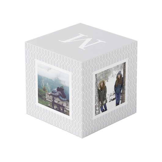 Chic Gray Trellis Muster Monogram Foto Würfel (Rückseite Schrägansicht)