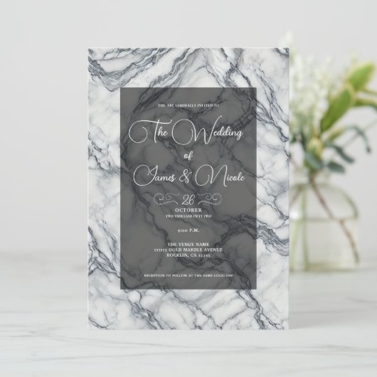 Chic Gray & White Trendy Marble Glam Wedding Einladung (Stehend Vorderseite)