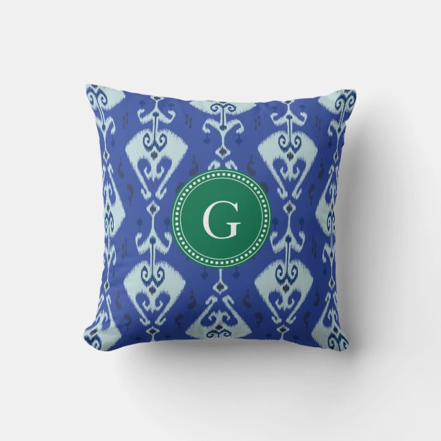 Chic green blue ikat tribal pattern monogram kissen (Vorderseite)