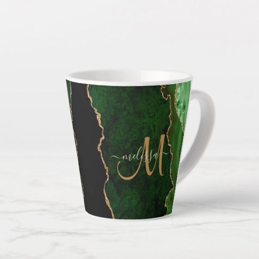 Chic Green Gold Glitzer Agate Custom Monogram Milchtasse (Rechte Ecke)